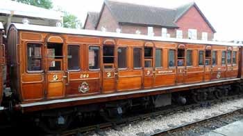 Ashbury first / third composite carriage 368.