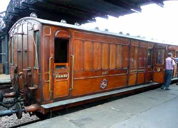 Ashbury brake third carriage 387 guard luggage end