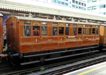 Metropolitan Jubilee carriage 353.