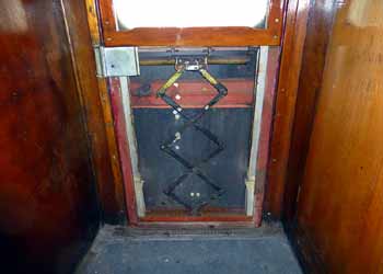 Mk1 carriage window lazytongs mechanism