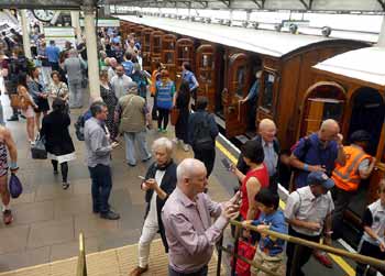 Steam On The District at High Street Kensington station