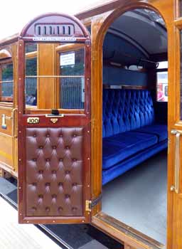 slam door District Railway Coach 100