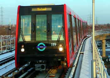DLR train snow.