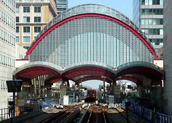 back of train view of Canary Wharf station.