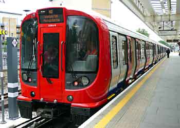 Metropolitan line S stock train.