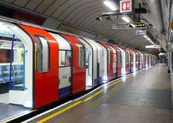 Victoria Line 2009 stock accessibility.