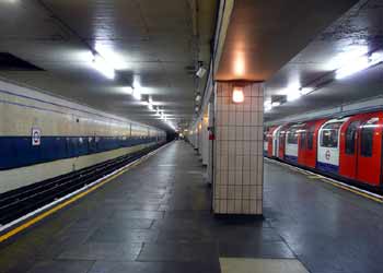 Central line platforms at Redbridge.
