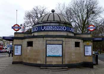 Clapham Common station