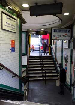 Clapham Common station