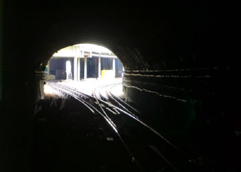 Eastbound tracks west of Gloucester Road station.
