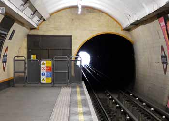 Southgate station platform.