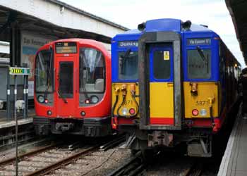 Wimbledon station S stock Class 455.