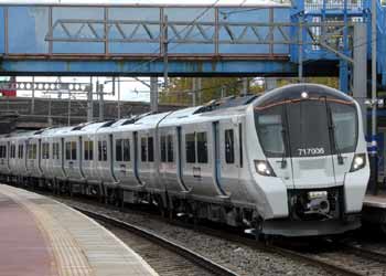717 006 Alexandra Palace station