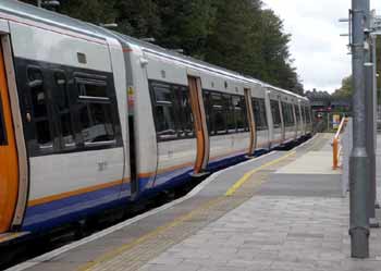 Harrington hump on East London Line platform at Canonbury station