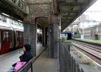 Upton Park station platform