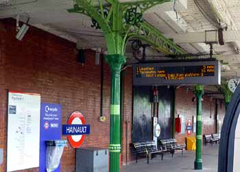 Platform view at Hainault station.