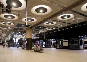 Elizabeth line platform Paddington station.