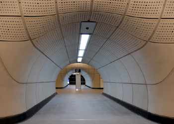 Elizabeth line cross passageway.