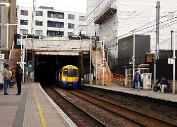 Finchley Road and Frognal railway station platforms.