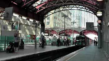 Platform view Canary Wharf stationn.